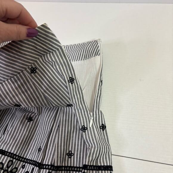 NWT Talbots Black & White A-Line Skirt Pleated Scalloped Embellishments Size 12p - Picture 10 of 10